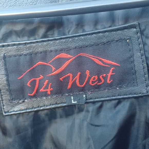 Men's leather jacket by T4 west - Picture 3 of 4